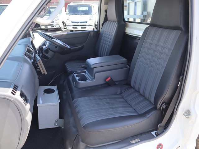 マツダ ボンゴ 小型 バン DBF-SLP2T(109963) 37枚目