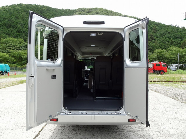 トヨタ コースター 小型 バス 2WG-GDB110(108000) 3枚目