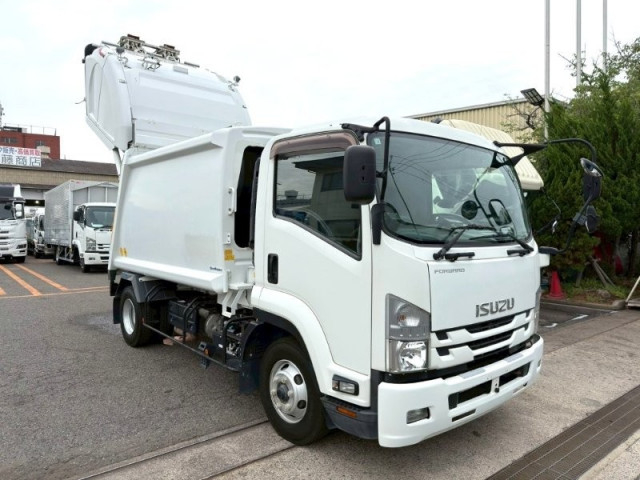 いすゞ フォワード 中型 塵芥車（プレス式） 2RG-FRR90S2(110398) 6枚目