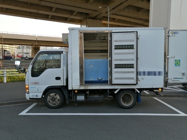 いすゞ エルフ 小型 冷蔵冷凍バン KR-NKR81EAV(5668) 32枚目