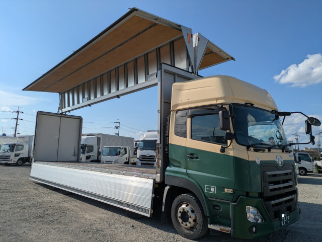 UDトラックス（日産） クオン 大型 ウィング 2PG-CG5CA(109917) 37枚目