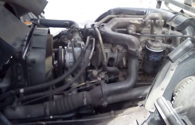 UDトラックス（日産） コンドル 中型 ウィング KK-MK25B(2803) 11枚目