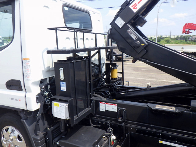 三菱ふそう キャンター 小型 コンテナ専用車 2RG-FBAV0(108136) 17枚目