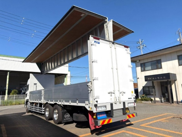 UDトラックス（日産） クオン 大型 ウィング 2PG-CD5CA(112941) 8枚目