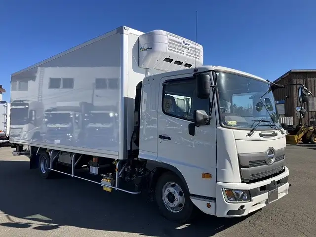 日野 中型 冷蔵冷凍バン 2KG-FD2ABG(113625) 3枚目