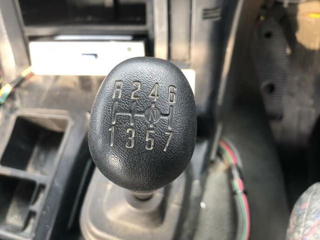 いすゞ ギガ 大型 ミキサー車 QKG-CXZ77AT(11933) 21枚目