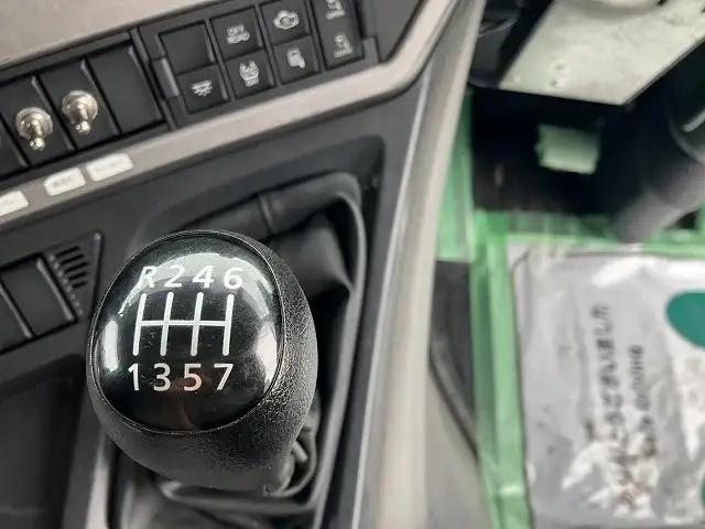 日産自動車 クオン 大型 土砂ダンプ 2PG-CW5AL(107632) 51枚目