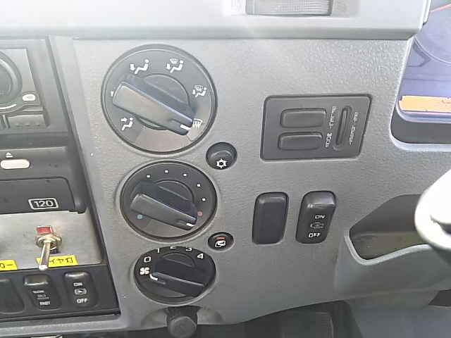 三菱ふそう ファイター 中型 平ボディ（クレーン付） PDG-FK61F(7633) 42枚目