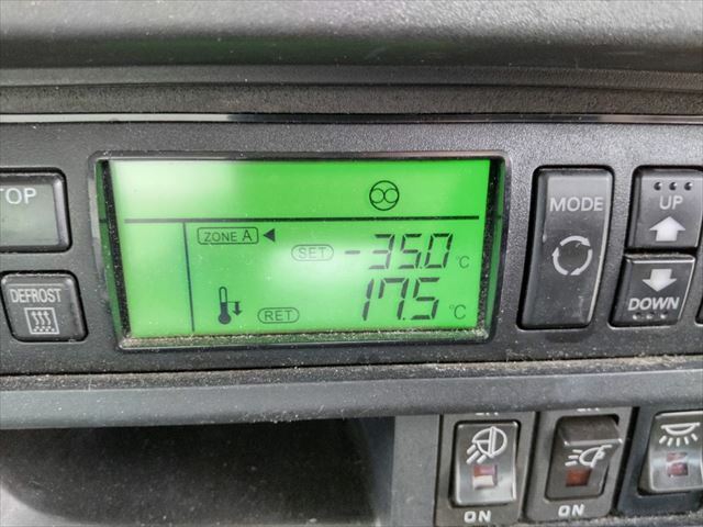 いすゞ ギガ 大型 冷蔵冷凍バン QPG-CYJ77B(9387) 80枚目