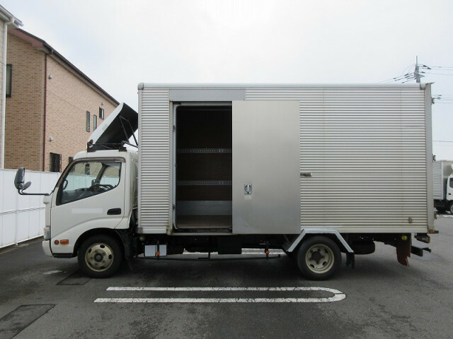 日野 デュトロ 小型 バン TKG-XZC655M(6604) 17枚目