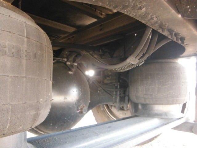 UDトラックス（日産） コンドル 中型 ウィング KK-MK25B(2579) 19枚目
