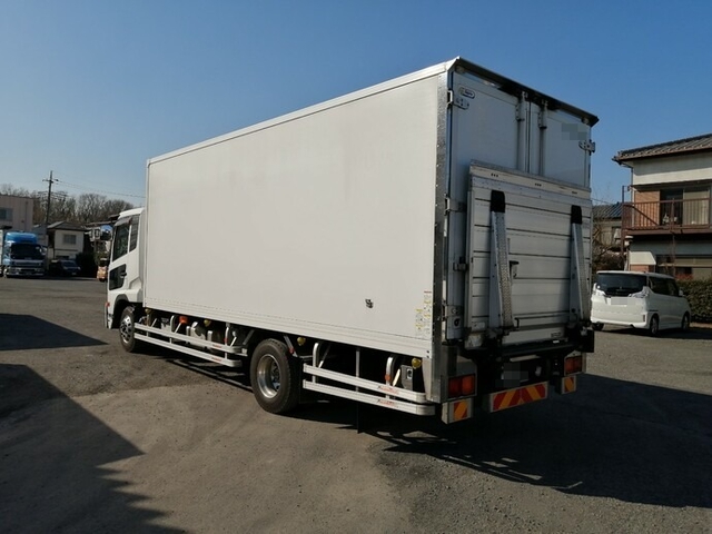 UDトラックス（日産） コンドル 中型 冷蔵冷凍バン SKG-MK38L(5583) 7枚目
