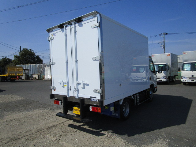 日野 デュトロ 小型 冷蔵冷凍バン 2WG-XZU606N(111646) 4枚目
