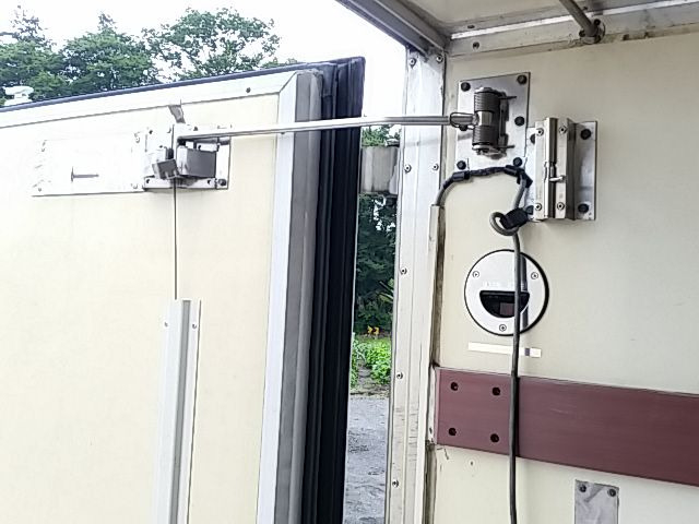 日野 レンジャー 中型 冷蔵冷凍バン ADG-FC7JKWA(11732) 35枚目