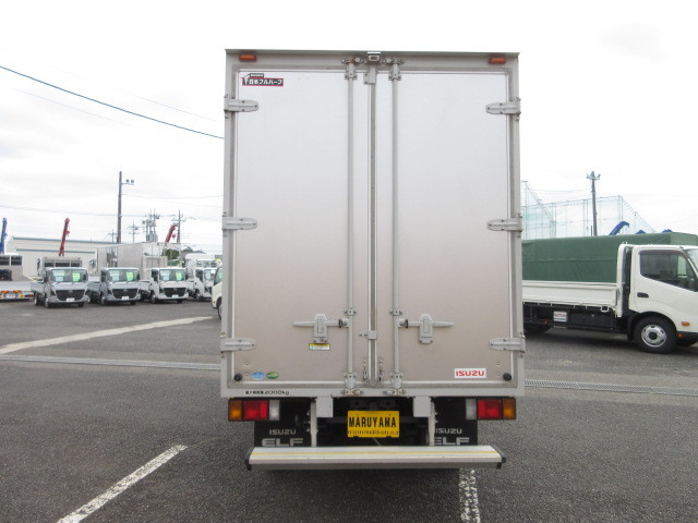 いすゞ エルフ 小型 バン TRG-NLR85AN(109809) 7枚目