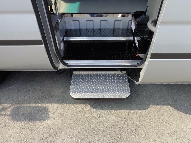 トヨタ コースター 中型 バス SKG-XZB50(9725) 12枚目