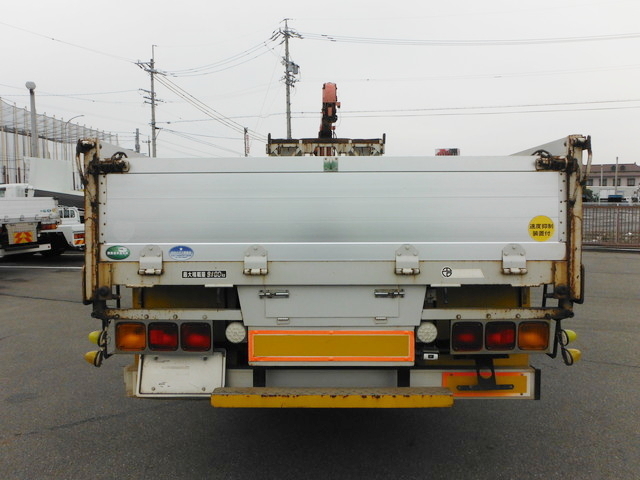 UDトラックス（日産） クオン 大型 平ボディ（クレーン付） PKG-CD4YL(28811) 6枚目