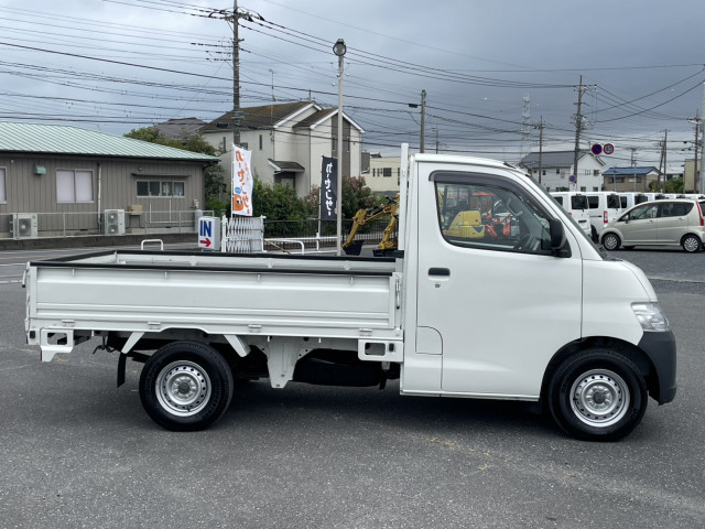 トヨタ ライトエース 小型 平ボディ DBF-S412U(109714) 4枚目
