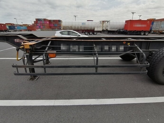 Fullhalf other Large 20ft container chassis trailer KFKHG340(5661) 7枚目