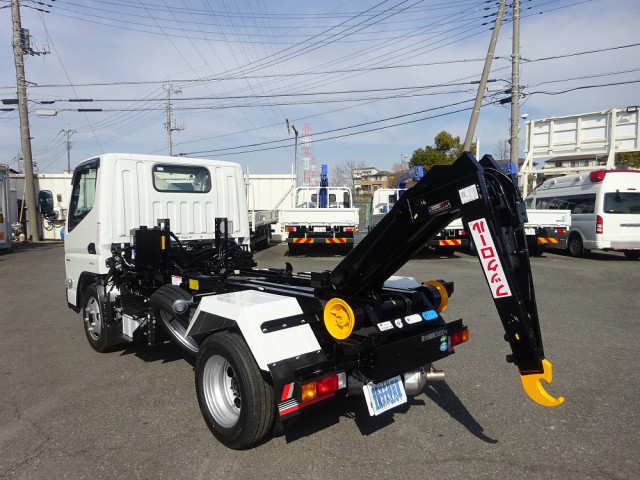 三菱ふそう キャンター 小型 コンテナ専用車 2RG-FBAV0(101135) 6枚目