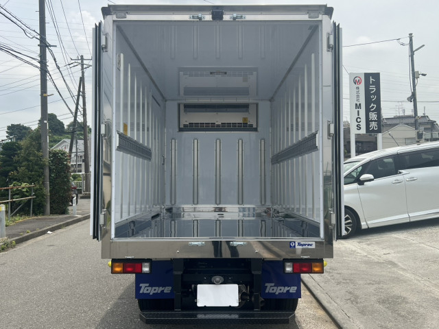 三菱ふそう キャンター 小型 冷蔵冷凍バン 2RG-FEAV0(107457) 9枚目