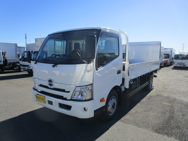 Hino dutro Small Flat body 2KG-XZU720M(61632) 1枚目