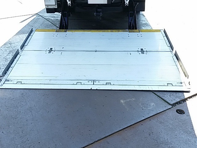 Isuzu forward Middle Freezer box_body TKG-FRR90S2(7034) 76枚目