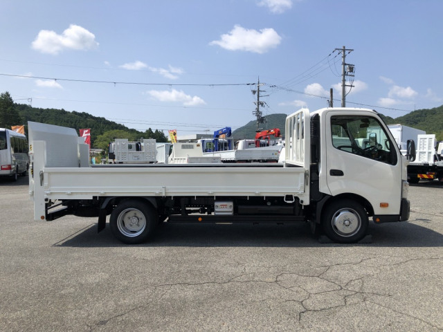 トヨタ ダイナ 小型 平ボディ 2RG-XZU710(109975) 19枚目