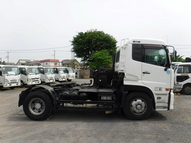 UDトラックス（日産） クオン 大型 トラクタ ADG-GK4XAD(7156) 6枚目