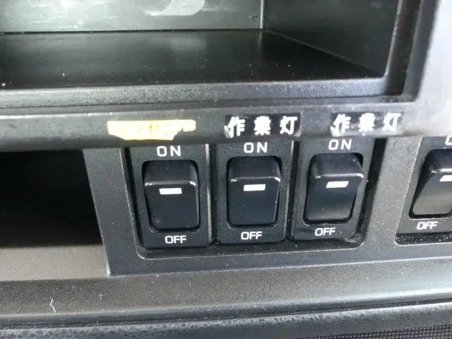 いすゞ ギガ 大型 平ボディ（クレーン付） QPG-CYJ77B(110865) 41枚目