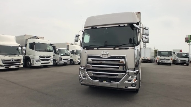 UDトラックス（日産） クオン 大型 ウィング 2PG-CD5CA(34898) 42枚目