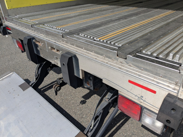 日野 レンジャー 中型 冷蔵冷凍バン 2KG-FC2ABG(106274) 11枚目