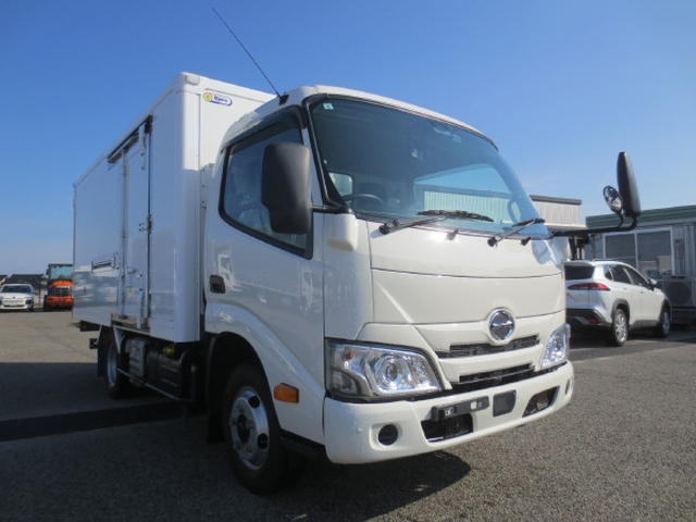 日野 デュトロ 小型 冷蔵冷凍バン 2RG-XZU645M(102490) 2枚目
