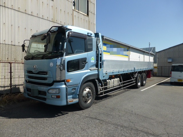 UDトラックス（日産） ビッグサム 大型 平ボディ ADG-CW4ZL(3023) 1枚目