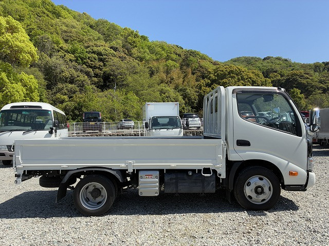 Toyota dyna Small Flat body 2PG-XZU605(105312) 5枚目