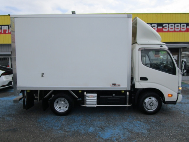 日野 デュトロ 小型 保冷バン 2RG-XZC605M(112384) 8枚目