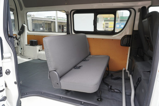 トヨタ ハイエース 小型 Translation missing: ja.item.body_keijou_enum.body_keijou_light_van CBF-TRH200K(110801) 28枚目