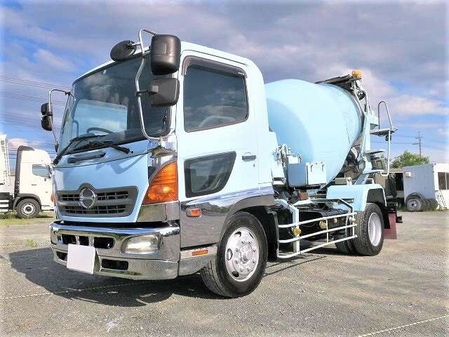 日野 レンジャー 増トン ミキサー車 ADG-FJ7JDWA(30752) 1枚目