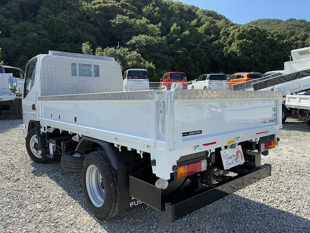 三菱ふそう キャンター 小型 平ボディ 2RG-FBAV0(107924) 6枚目