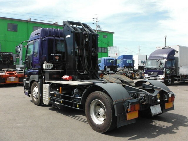 いすゞ ギガ 大型 トラクタ PJ-EXR52G6(7929) 3枚目