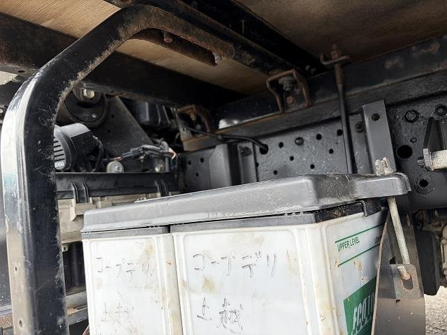 いすゞ エルフ 小型 バン TRG-NHS85AN(110727) 17枚目