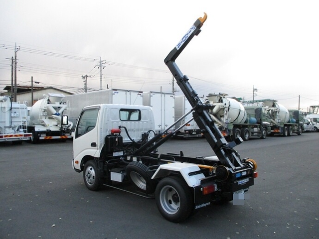日野 デュトロ 小型 コンテナ専用車 2RG-XZU605M(9573) 7枚目