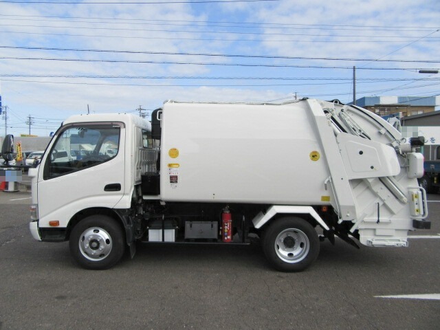 日野 デュトロ 小型 塵芥車（プレス式） TKG-XZU600X(8797) 11枚目