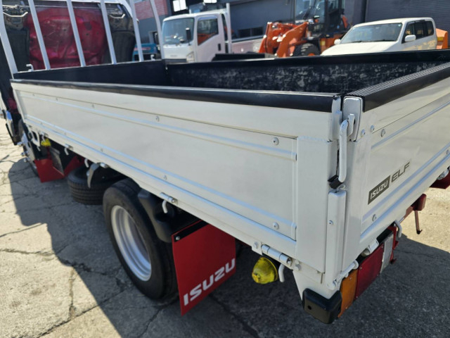 いすゞ エルフ 小型 平ボディ TRG-NHS85A(105479) 9枚目