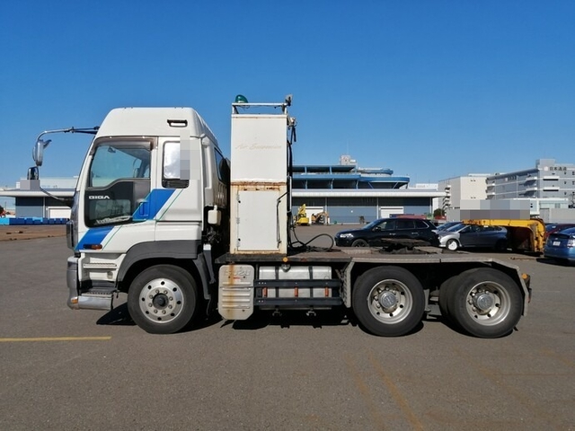 いすゞ ギガ 大型 トラクタ PKG-EXY52J8(4822) 7枚目