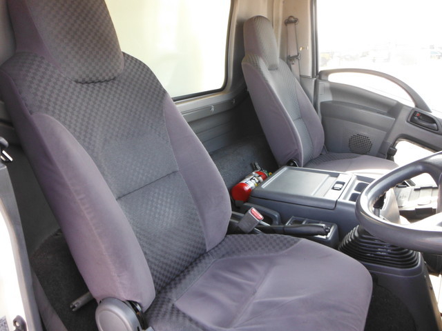いすゞ フォワード 中型 冷蔵冷凍バン PKG-FRR90S1(1633) 19枚目