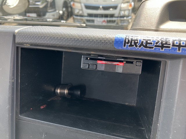 いすゞ エルフ 小型 平ボディ 2RG-NJR88A(109351) 41枚目