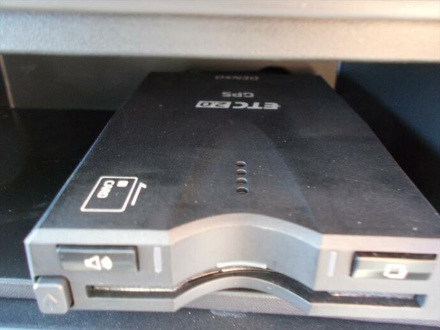 いすゞ フォワード 中型 冷蔵冷凍バン 2PG-FRR90T2(10973) 15枚目