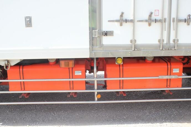 UDトラックス（日産） コンドル 中型 冷蔵冷凍バン QKG-PK39CH(11807) 28枚目