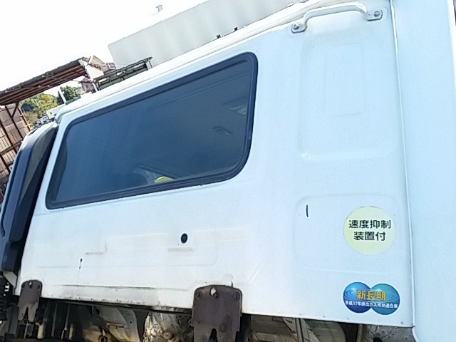UDトラックス（日産） クオン 大型 トラクタ ADG-GW4XLG(8207) 60枚目